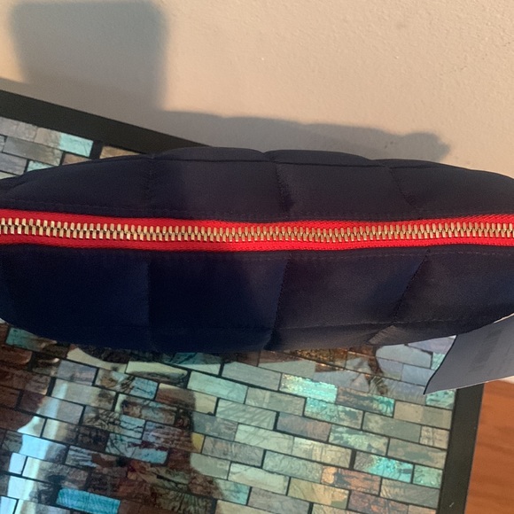 CLARE . V QUILTED NYLON FLAT CLUTCH - Picture 3 of 12